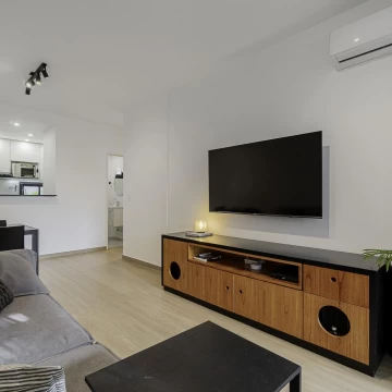 Departamento 2 amb. c/ balcón, patio y coch. cubierta - Villa Urquiza