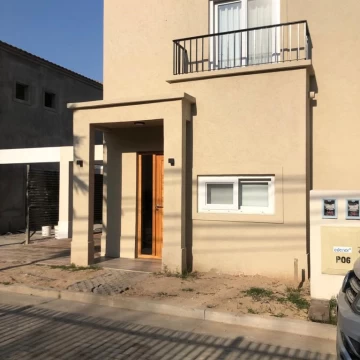 Casa Venta en saravi 2000