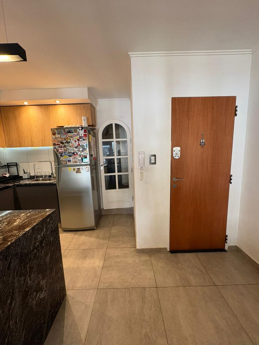 Departamento por escalera de 2 dormitorios en venta - Rosario, Nuestra Señora de Lourdes