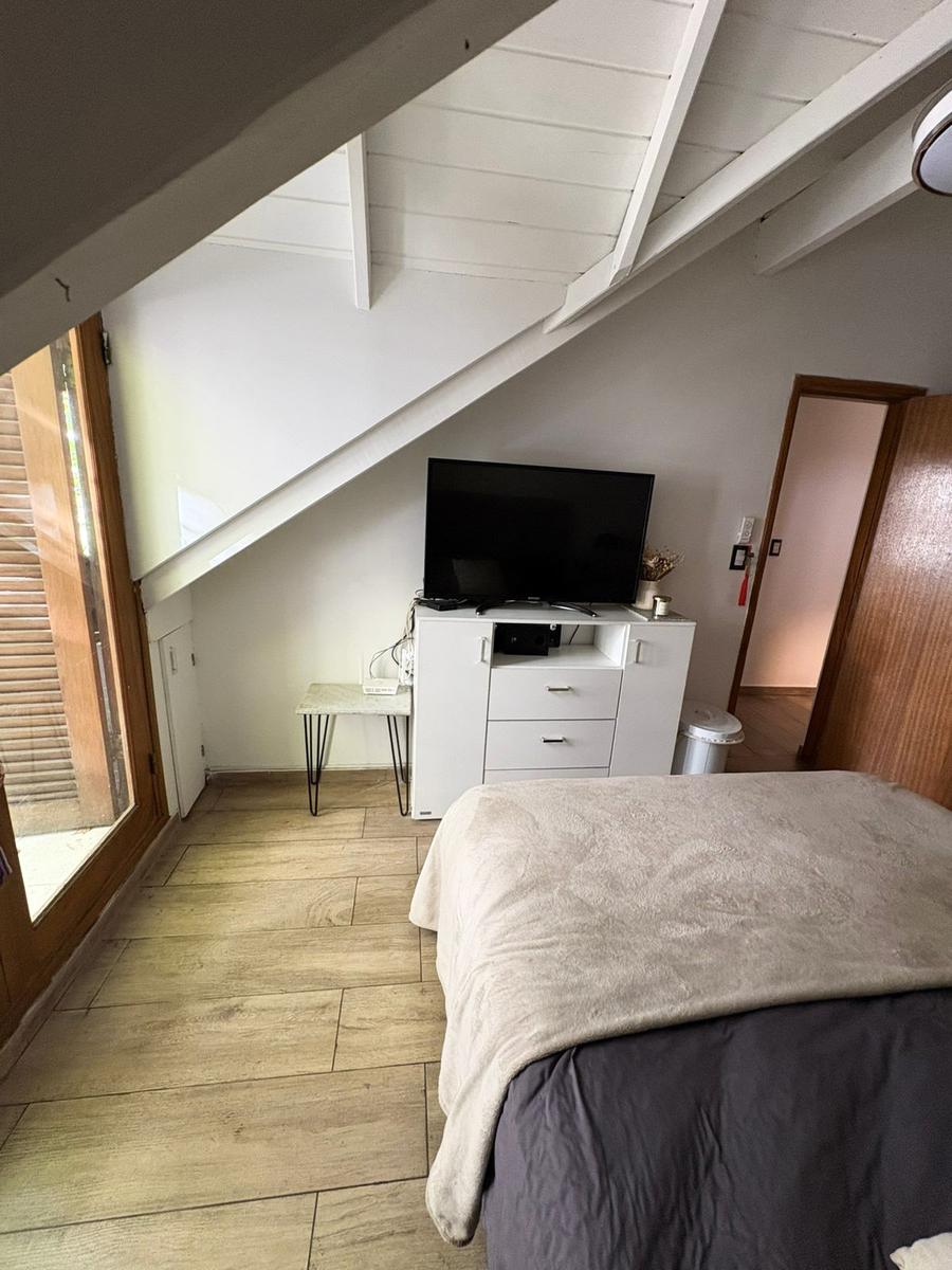 Departamento por escalera de 2 dormitorios en venta - Rosario, Nuestra Señora de Lourdes