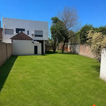 Casa Venta en TACUARI - Casa + Local al frente 1600