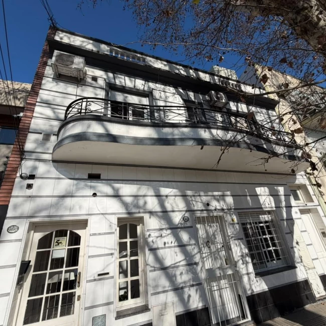 PH CON ENTRADA INDEPENDIENTE- VILLA URQUIZA