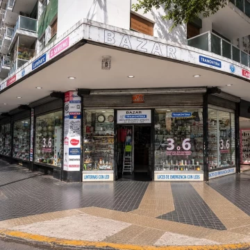 Local en Av. Rivadavia 5200