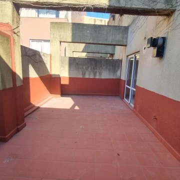 Venta departamento 1 Dormitorio con Gran Patio Exclusivo – Sobre Mendoza 3500 Echesortu