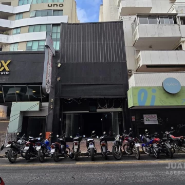 Local Comercial - Frente Patio Olmos Bº Centro
