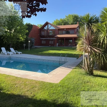 Casa en  venta B° CAPELLAN, CIPOLLETTI.