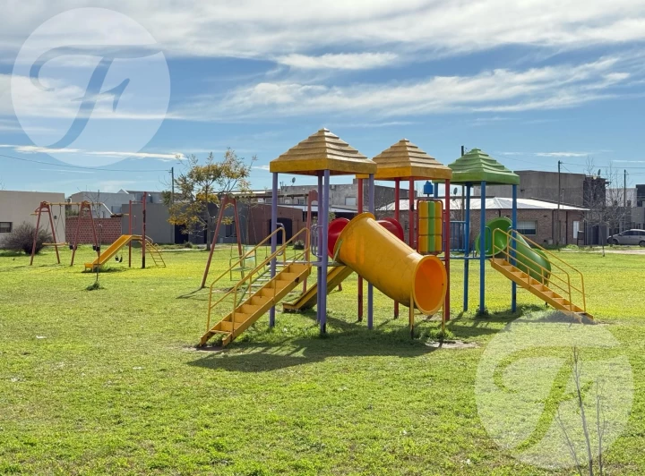 Lote de 340 m2 en San Pedro - Plaza para niños - Excelente ubicación - Entorno natural