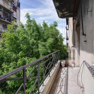 VENTA DEPTO  2 AMBIENTES - AL FRENTE - CON BALCON - LA BOCA  