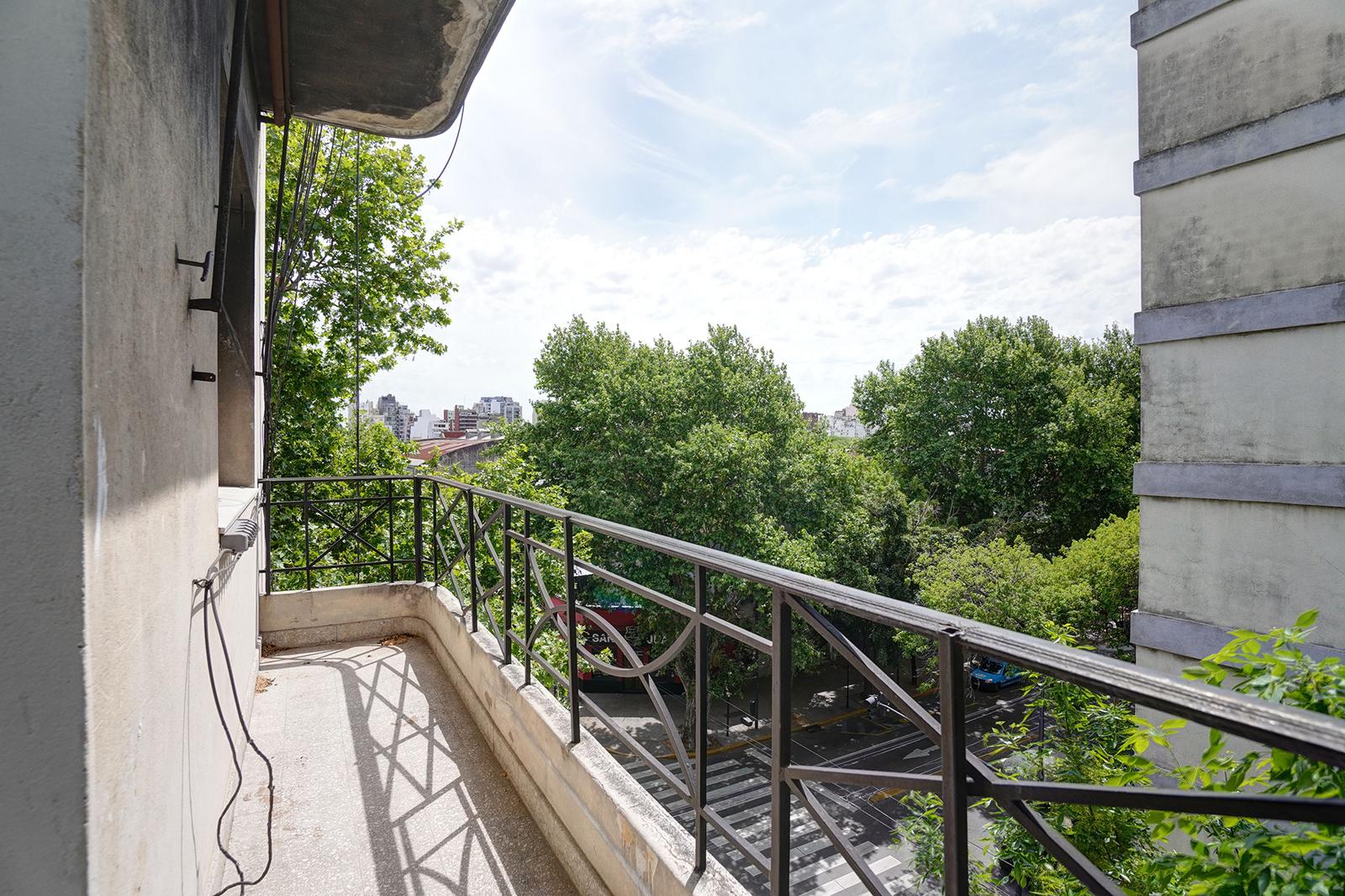 VENTA DEPTO 2 AMBIENTES - AL FRENTE - CON BALCON - LA BOCA - 2