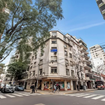 Departamento en venta en Recoleta, 2 dormitorios y dependencia