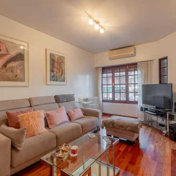 TRIPLEX EN VENTA BELGRANO COCHERA QUINCHO PARRILLA APTO CREDITO