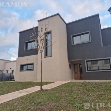 VENTA! CASA A ESTRENAR!, Barrio San Pablo, Pilar - DC