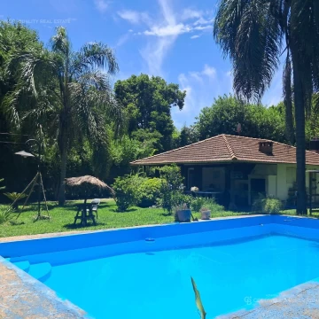 Casa rodeada de frutales en el barrio parque el cazador escobar