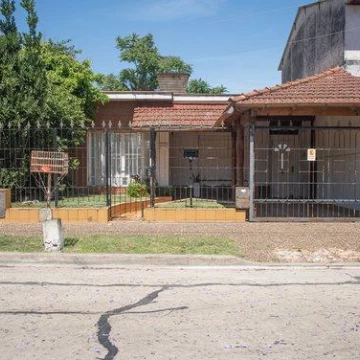 VENTA CASA 3 AMB (PATIO + TERRAZA) - MONTE GRANDE