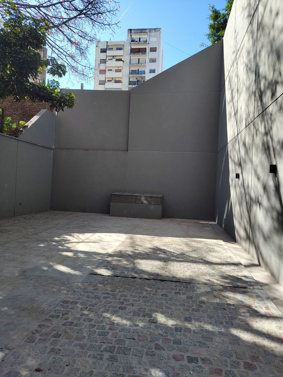 image 100