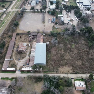 VENTA GALPON CON GRAN TERRENO EN BARRIO MARIA LASTENIA CORDOBA