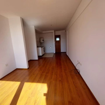 1785583040.jpg