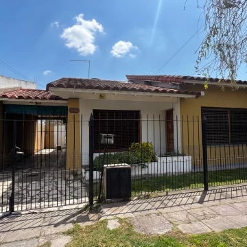 Chalet 3 ambientes ituzaingo norte parque venta APTO CREDITO