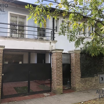 Casa / Duplex - 3 dor. -Venta  en City Bell