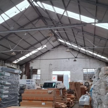 Galpón en Venta Doble Frente con Oficinas en Lanús Este