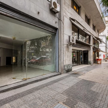 Venta Local Comercial de 230 m² en Microcentro Gran Planta y Subsuelo