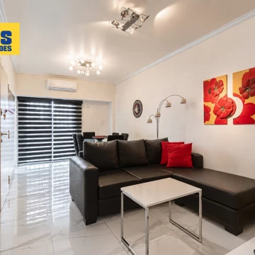 Venta. Departamento. 3 ambientes. Semipiso. Moderno. Balcon.