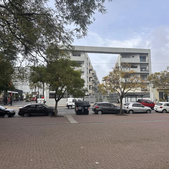 Departamento TRES ambientes con cochera Parque Lezama