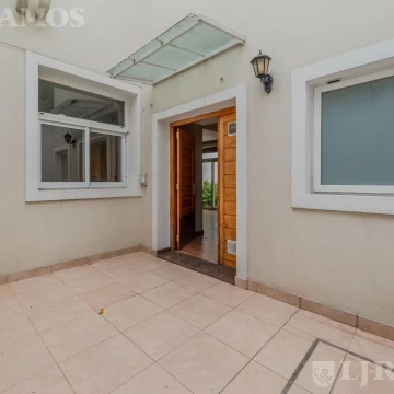 Hermoso Ph tipo casa, 4 amb. - Jardín - Quincho 