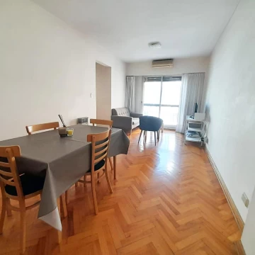 Departamento con cochera en Villa del Parque