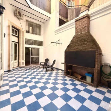 VENTA DEPARTAMENTO TIPO CASA 7 AMB- BALVANERA