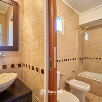 1785852760.jpg