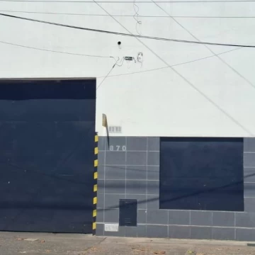 Alquiler Depósito 300 m² con Oficina y Local en Lanús Oeste
