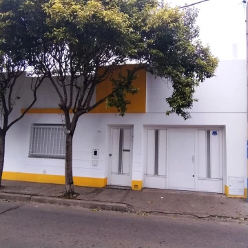 Casa reciclada en venta – Arroyito Río