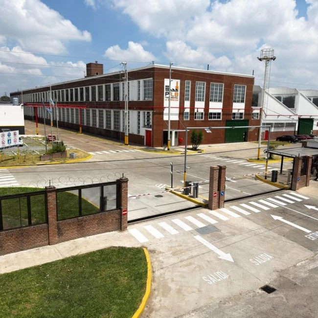 VENTA NAVE INDUSTRIAL 500 a 6.000 M2 Quilmes, Bernal Oeste