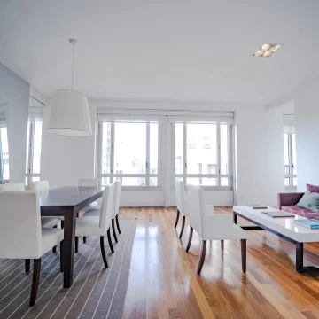VENTA  2 AMB MAXIMA CATEGORIA PUERTO MADERO CON COCHERA FIJA Y BAULERA
