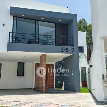 CASA EN VENTA EN RESIDENCIAL ARBORETO, SAN PEDRO CHOLULA, PUEBLA.