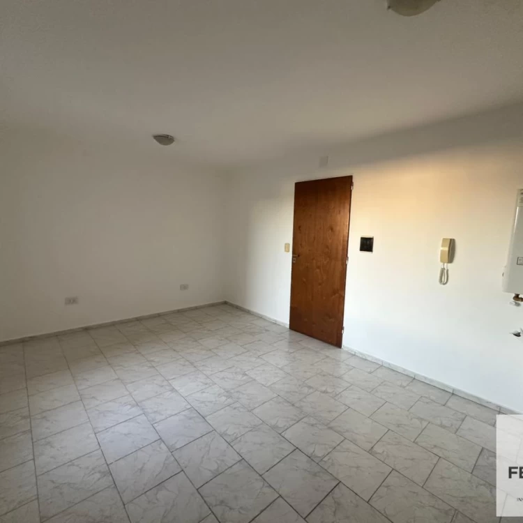 Alquiler depto de 1 dormitorio CENTRO ! Sarmiento 334