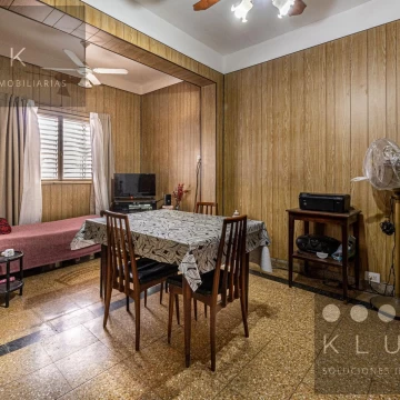 PH 2 ambientes con patio y terraza en Parque Chacabuco