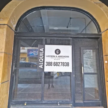 ⚫EN ALQUILER⚫  EXCLUSIVO LOCAL COMERCIAL - BALCARCE Nº 370