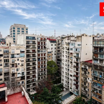 Venta Departamento 3 amb. Contrafrente, Lav. Cochera y Baulera  en Recoleta