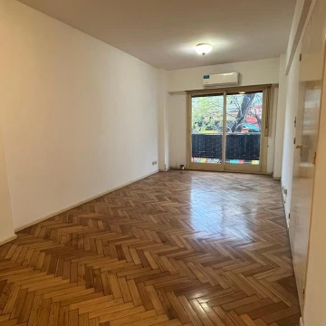 Alquiler Monoambiente en palermo soho amplio, luminoso y apto profesional con balcón al frente
