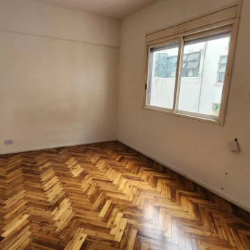 Departamento en  venta Balvanera 2 ambientes piso alto APTO CREDITO