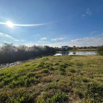 Lote en Venta - Barrio Parque Náutico El Cazal