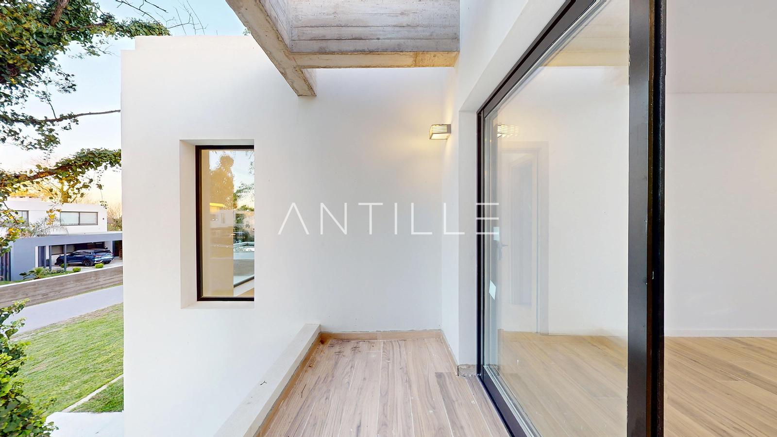 BALCON CASA EN GREENVILLE POLO 