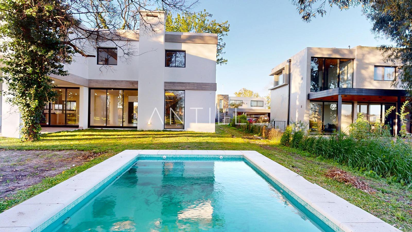 PILETA 2 CASA EN GREENVILLE POLO 