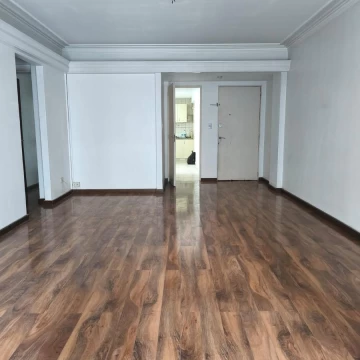 Departamento  4 ambientes con cochera y baulera en Recoleta