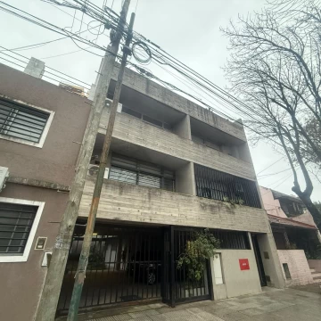 Departamento en Venta de 2 amb con Balcon Corrido Apto Credito