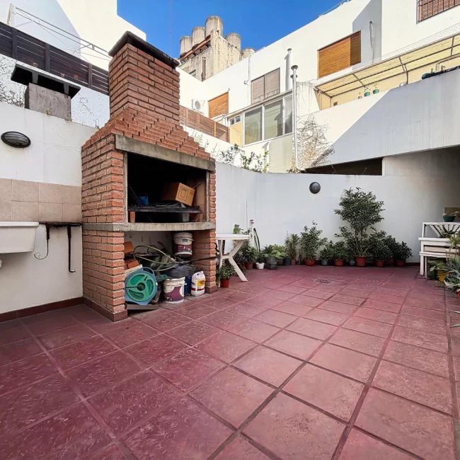 VENTA PH 3 AMBIENTES CON PATIO Y COCHERA CABALLITO NORTE