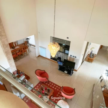1786029160.jpg