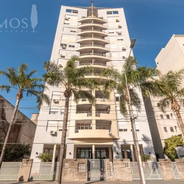 VENTA DEPARTAMENTO 2 AMBIENTES EN RAMOS MEJIA CON GRAN BALCON